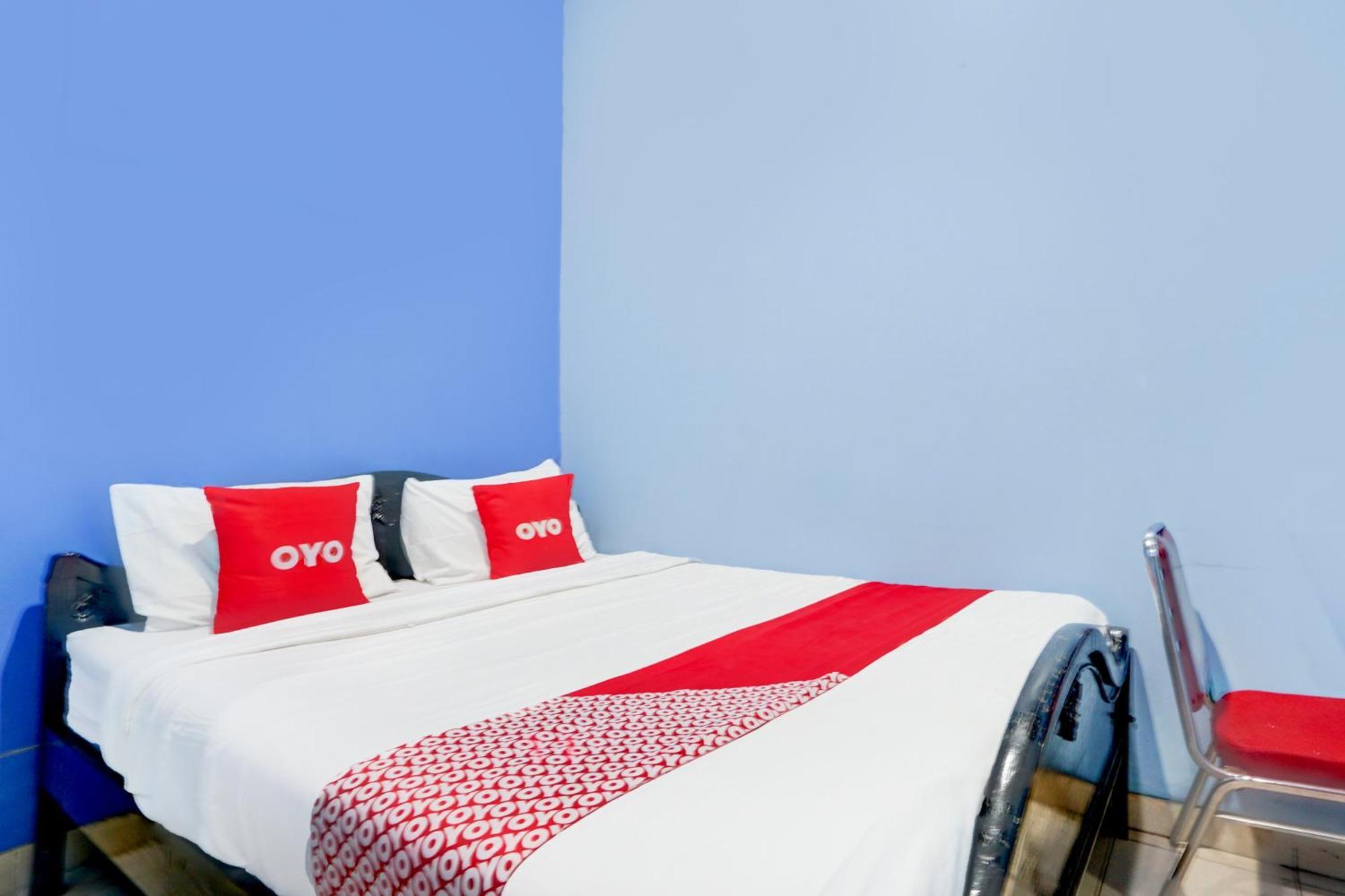 Oyo Life 93083 Nova Jaya 3 Homestay Syariah Lamongan Exterior foto